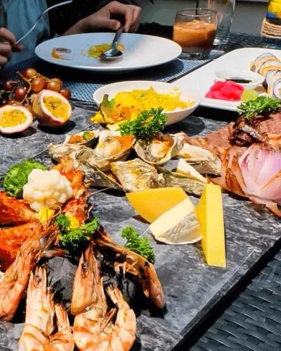 Buffet sáng thịnh soạn